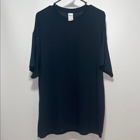 Gildan Black Short Sleeve Tee - Picture 1 of 7